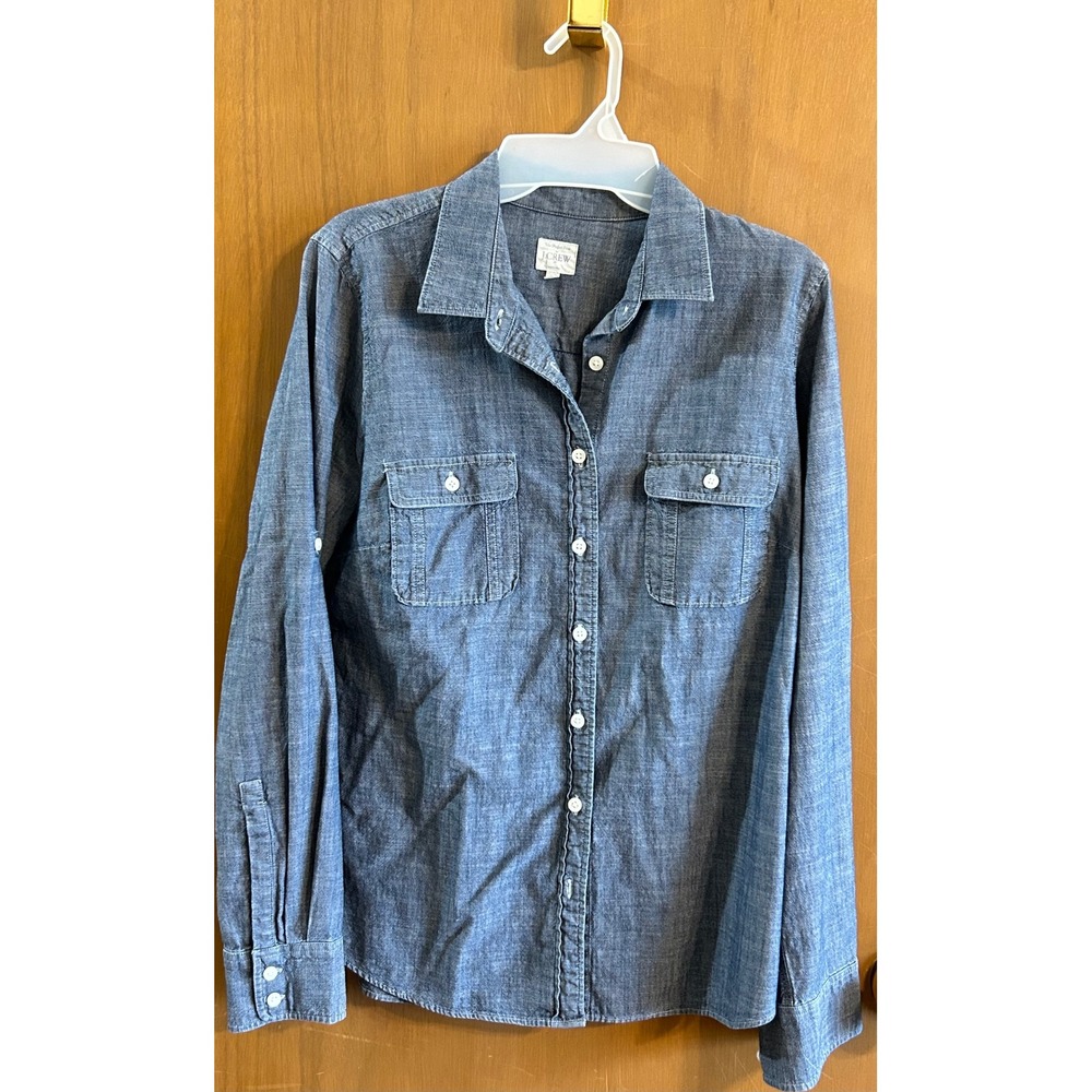 J.Crew Chambray Button Down Shirt Women's Medium Blue Denim Lightweight Classic - Picture 4 of 5